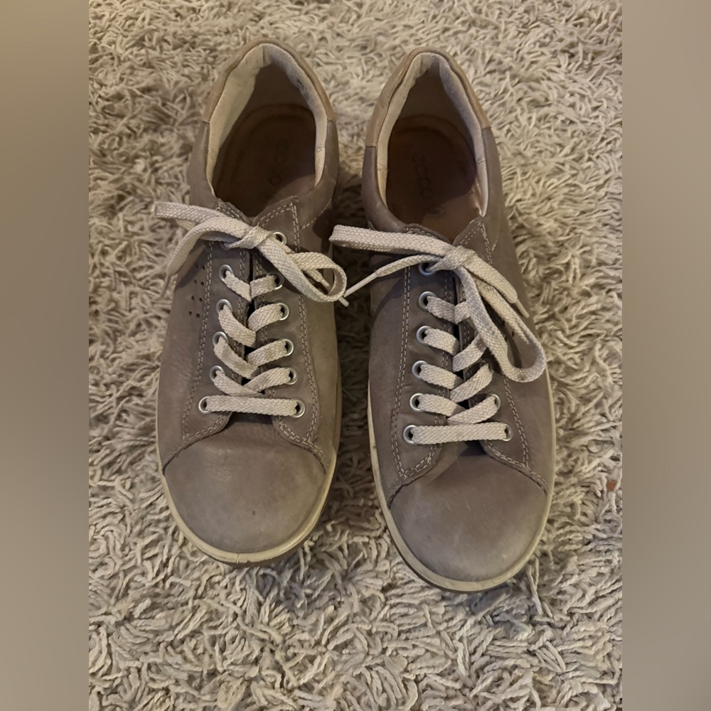 Ecco Taupe Lace-Up Sneakers